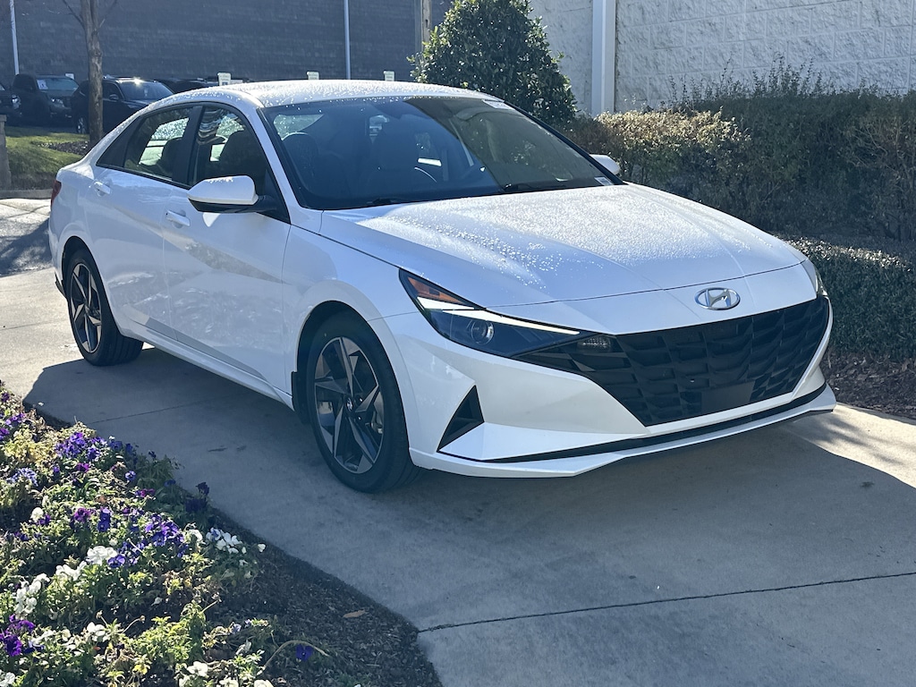 Used 2023 Hyundai Elantra SEL Sedan