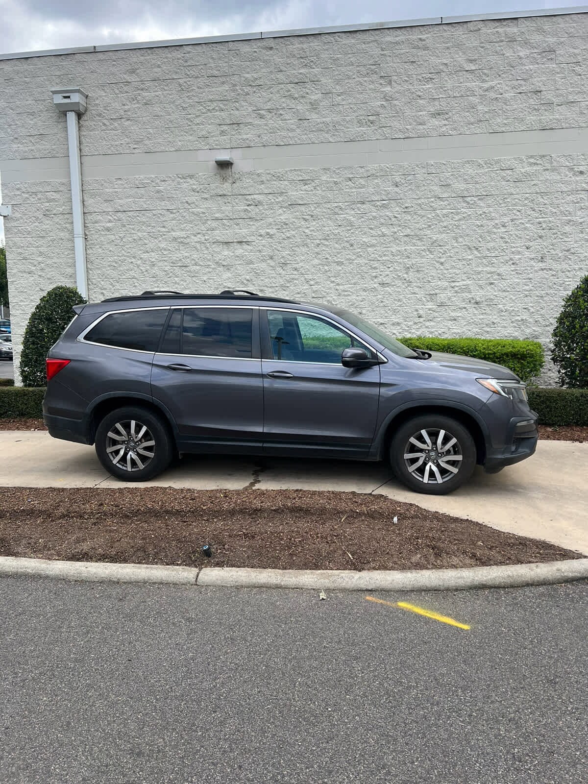 2020 Honda Pilot EX-L photo 3