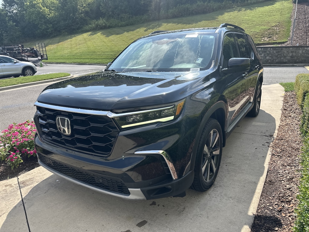 Used 2023 Honda Pilot Touring SUV