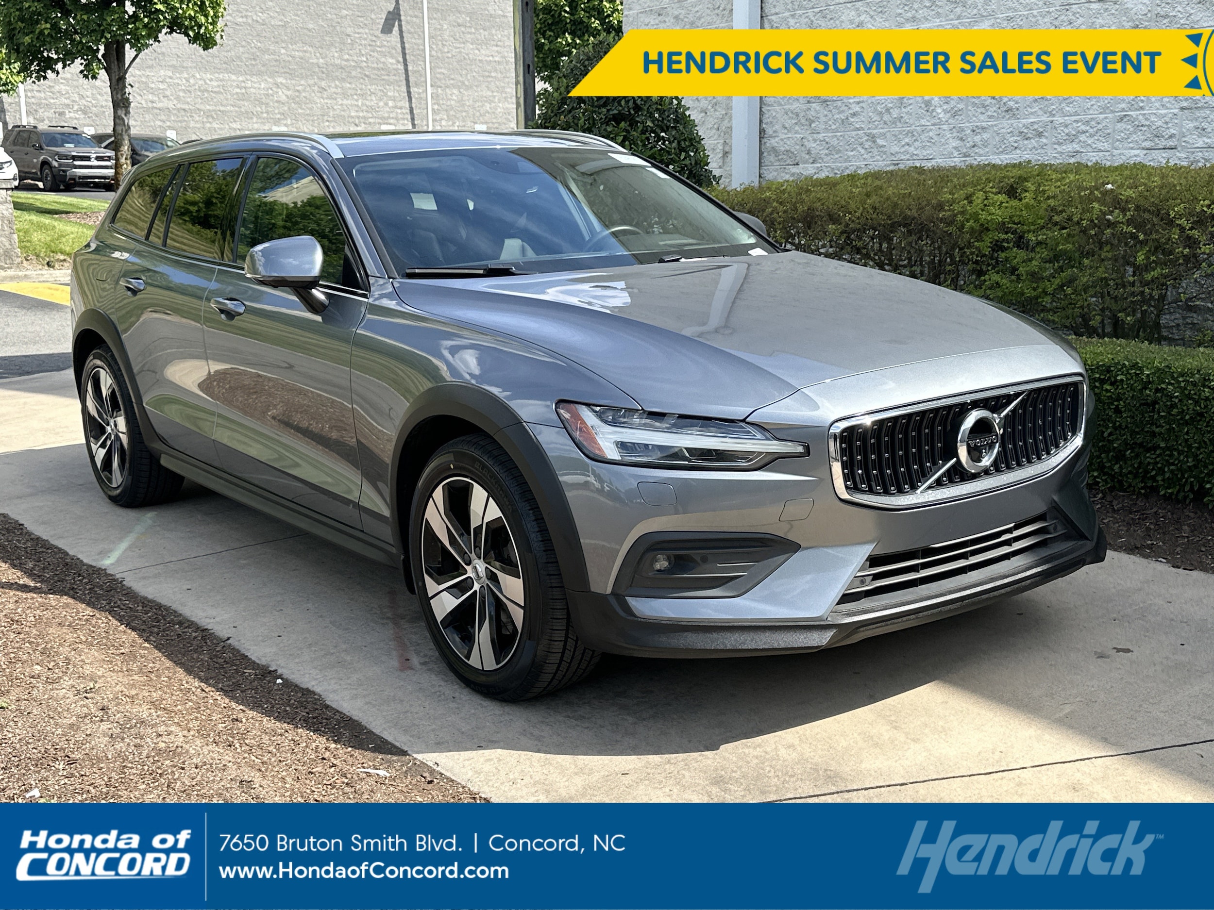 2020 Volvo V60 Cross Country T5 AWD Cross Country's photo