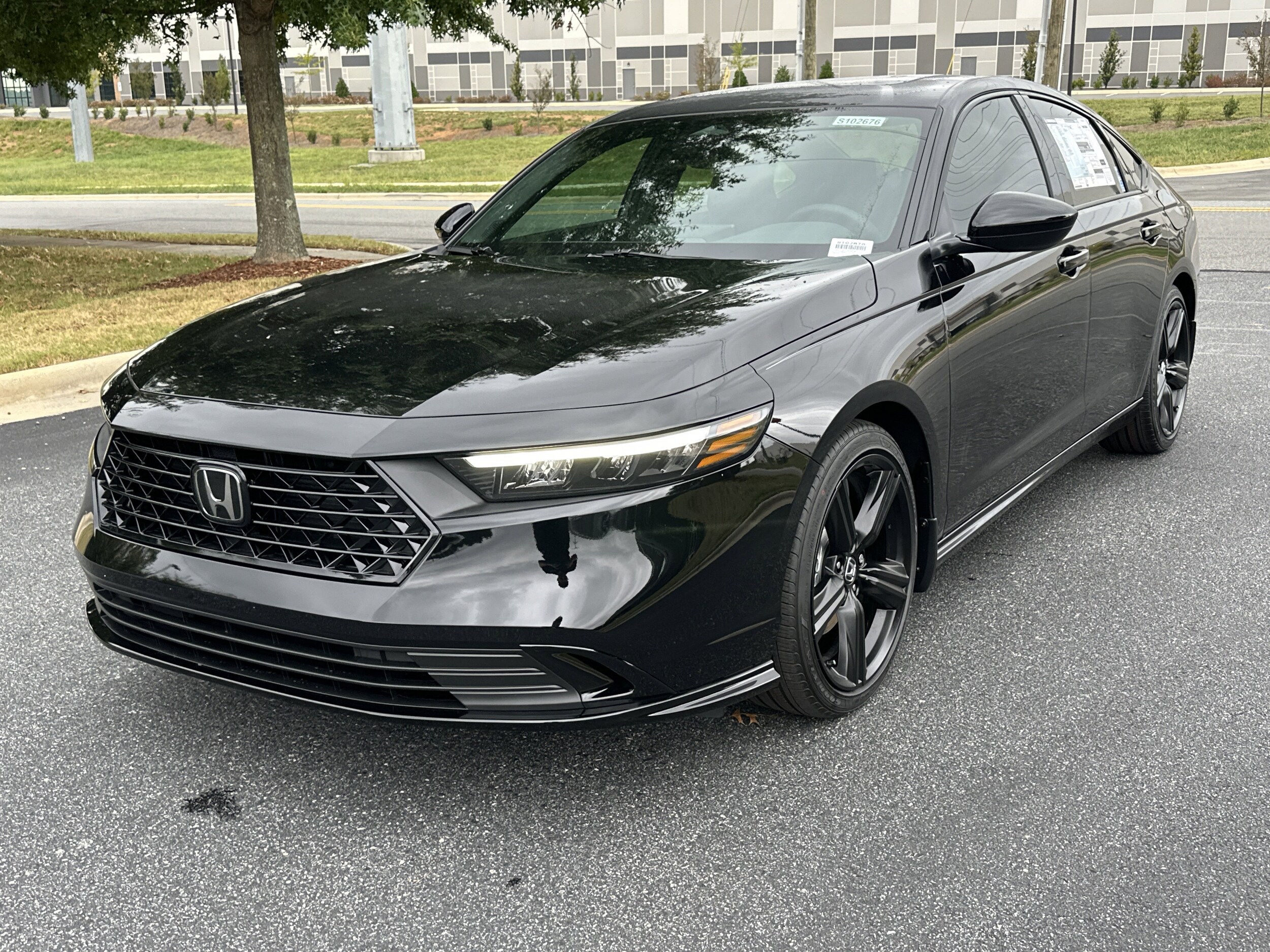 2025 Honda Accord Hybrid Sport-L photo 3