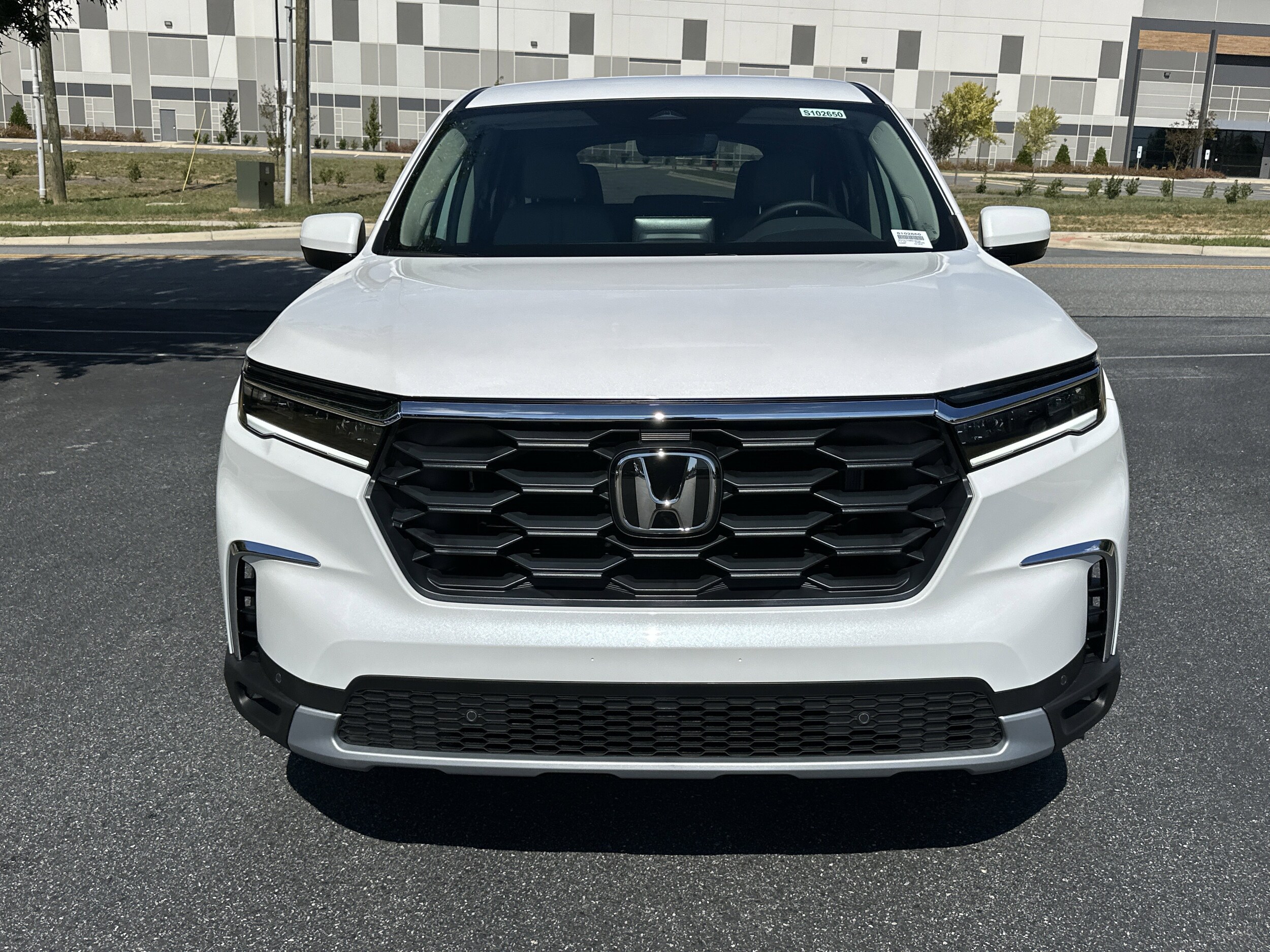 2025 Honda Pilot EX-L photo 3