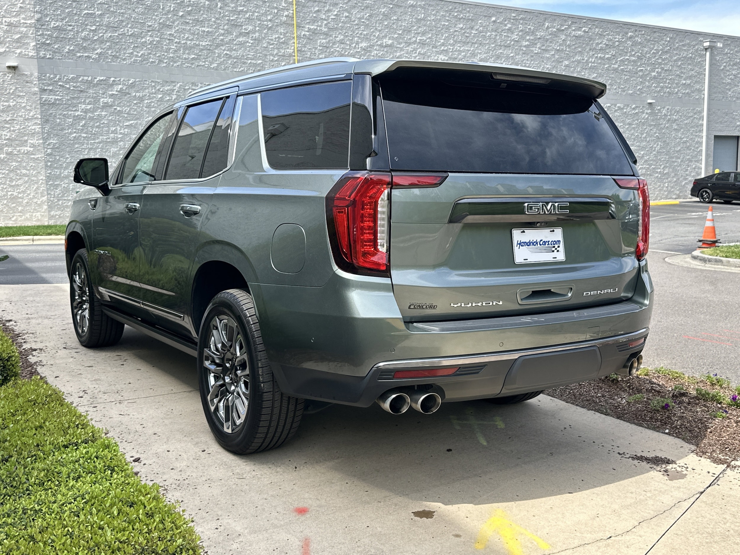 2024 GMC Yukon Denali Ultimate photo 4