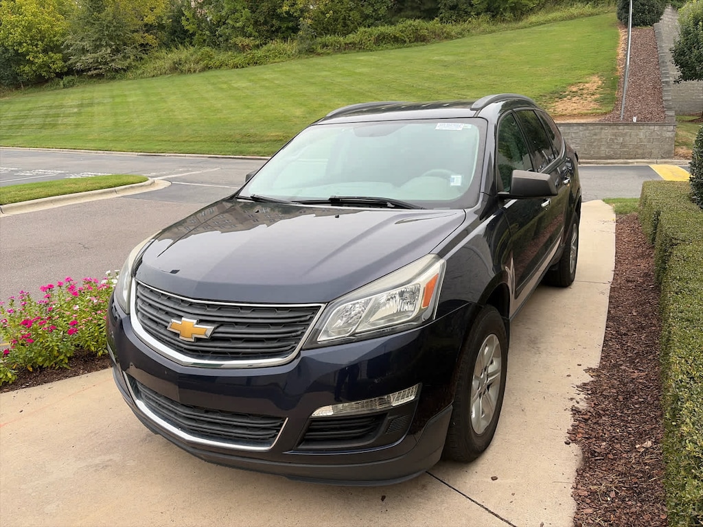 Used 2015 Chevrolet Traverse LS SUV
