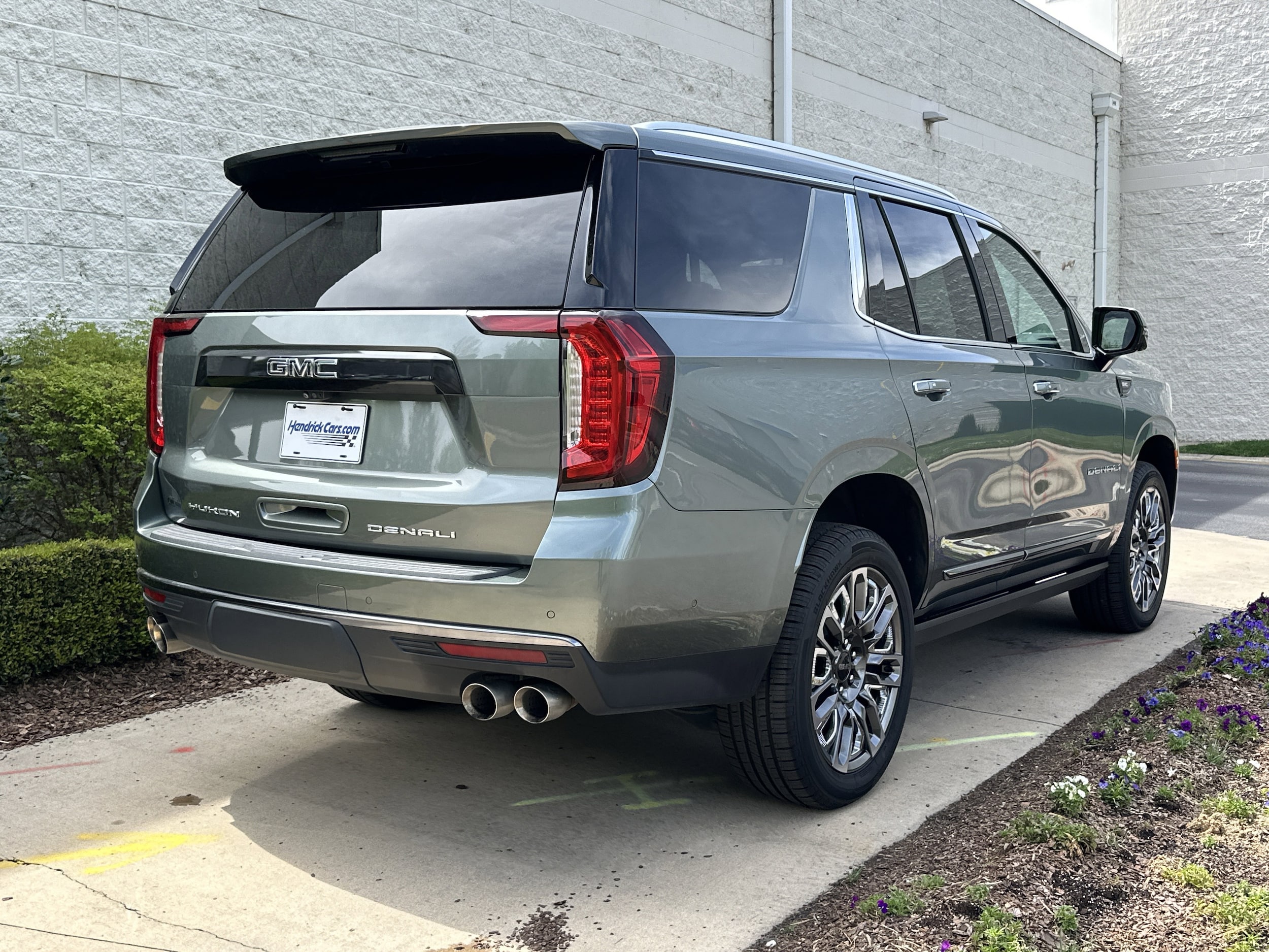 2024 GMC Yukon Denali Ultimate photo 6