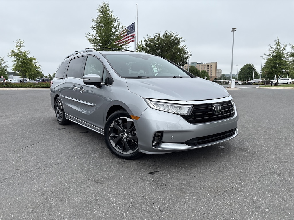 Certified 2024 Honda Odyssey Elite Minivan