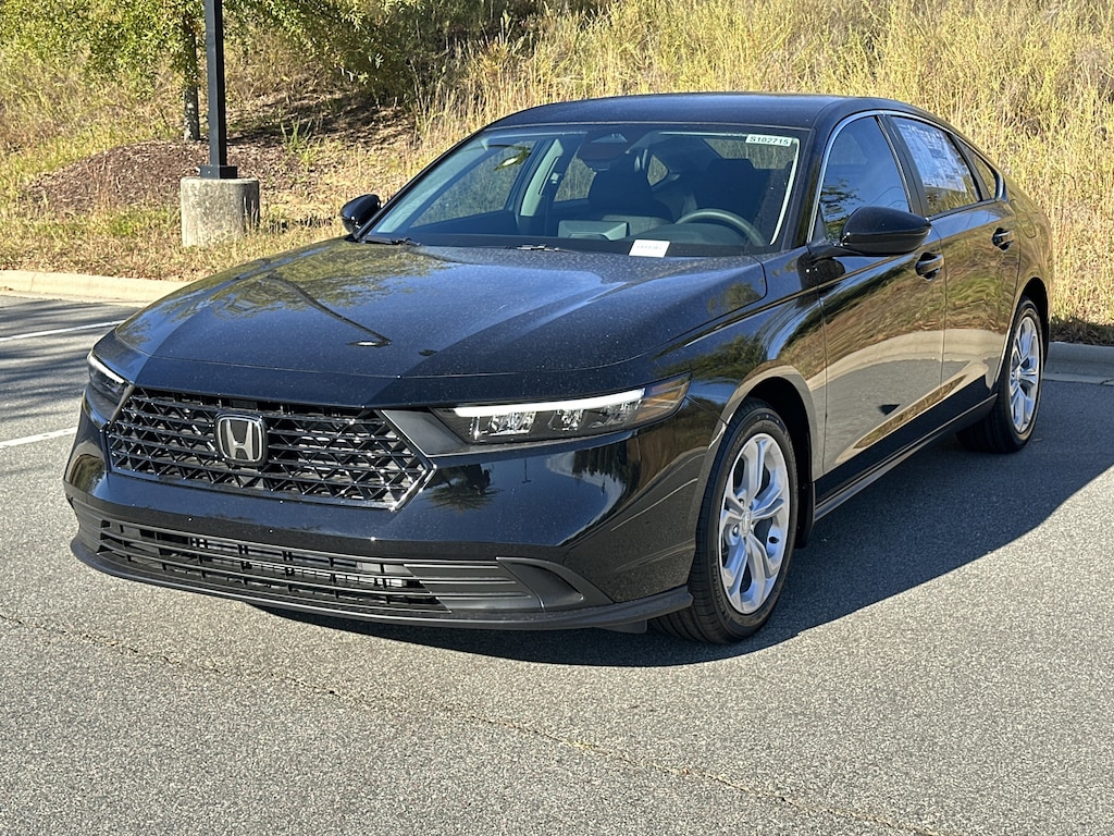 New 2025 Honda Accord LX CVT Sedan