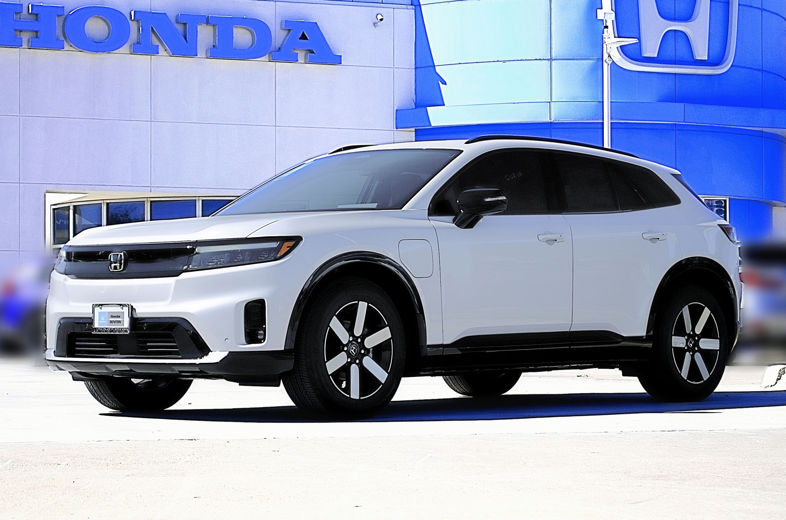 2026 Honda Prologue Touring's photo