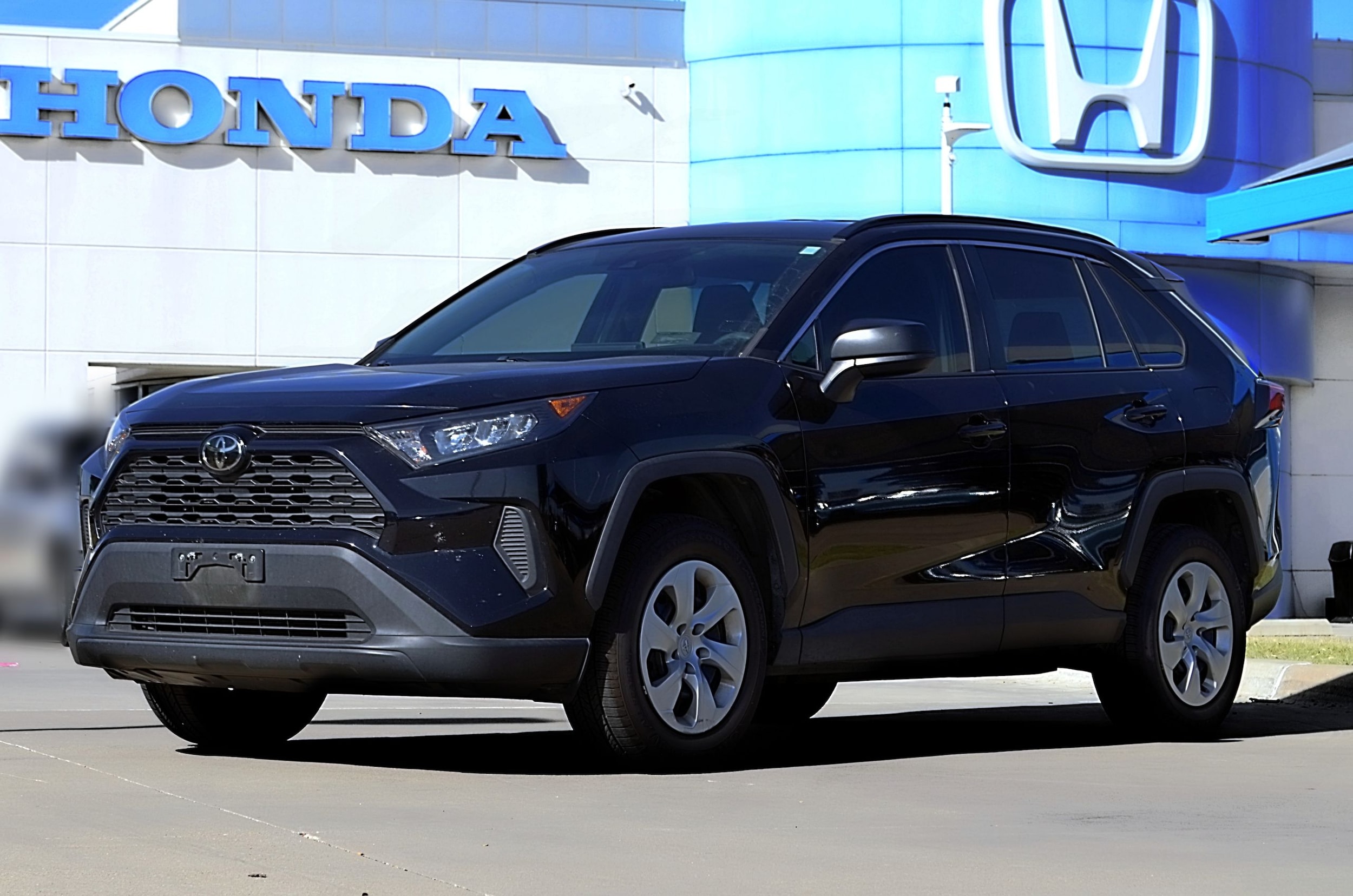 Used 2021 Toyota RAV4 LE