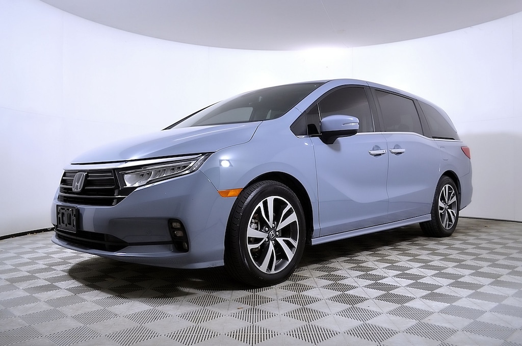Used 2024 Honda Odyssey Touring Van