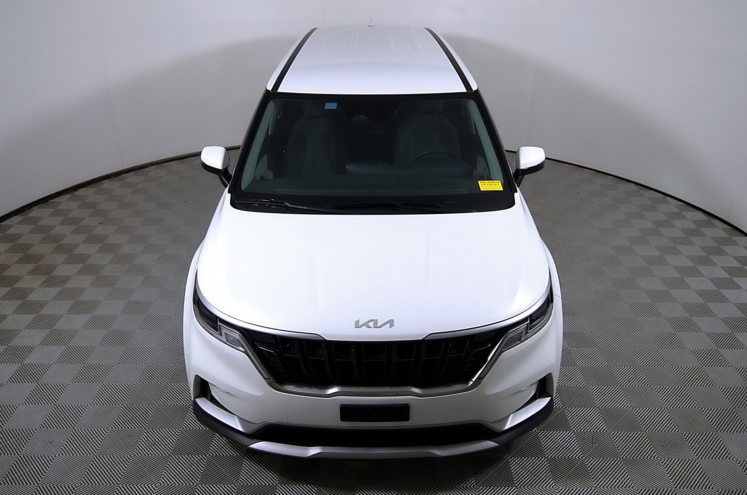 2024 Kia Carnival LX photo 4