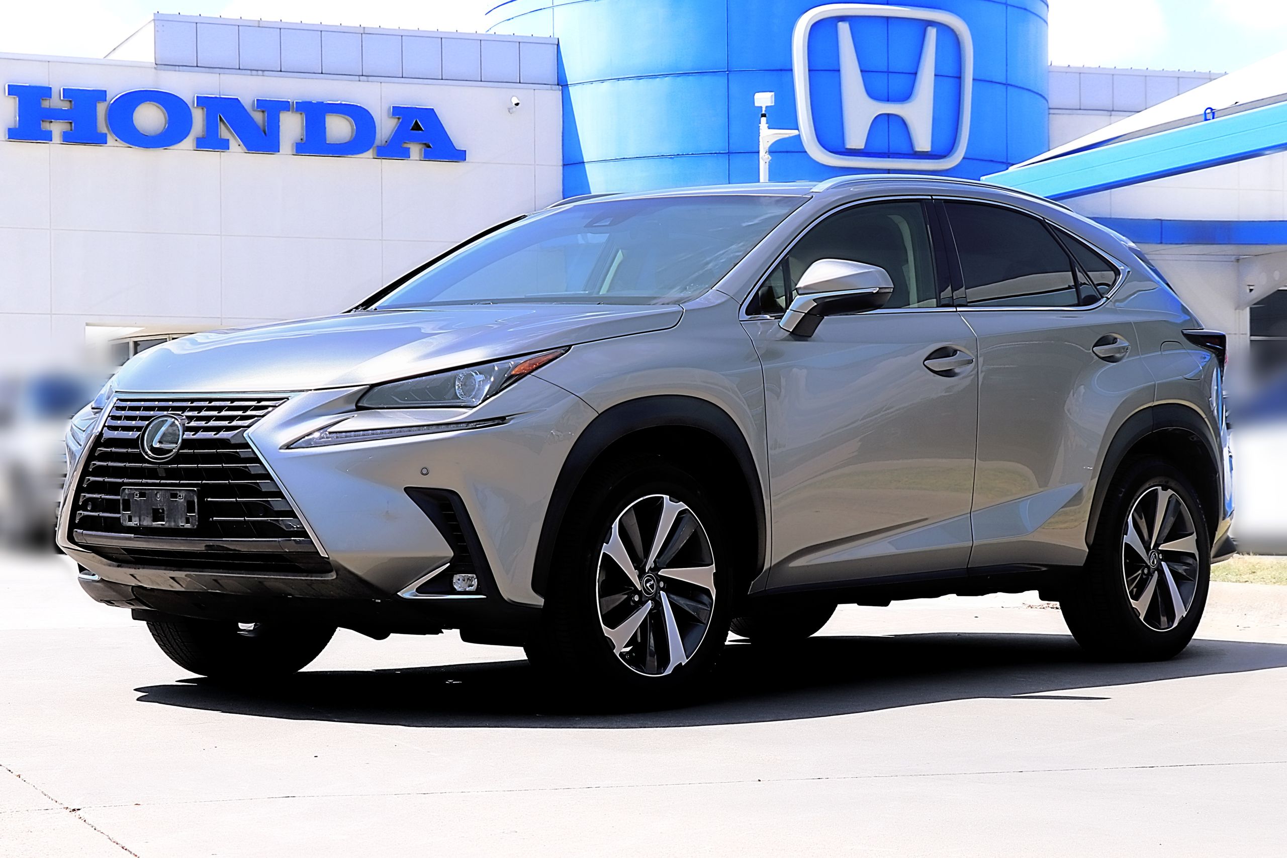  LEXUS NX 300