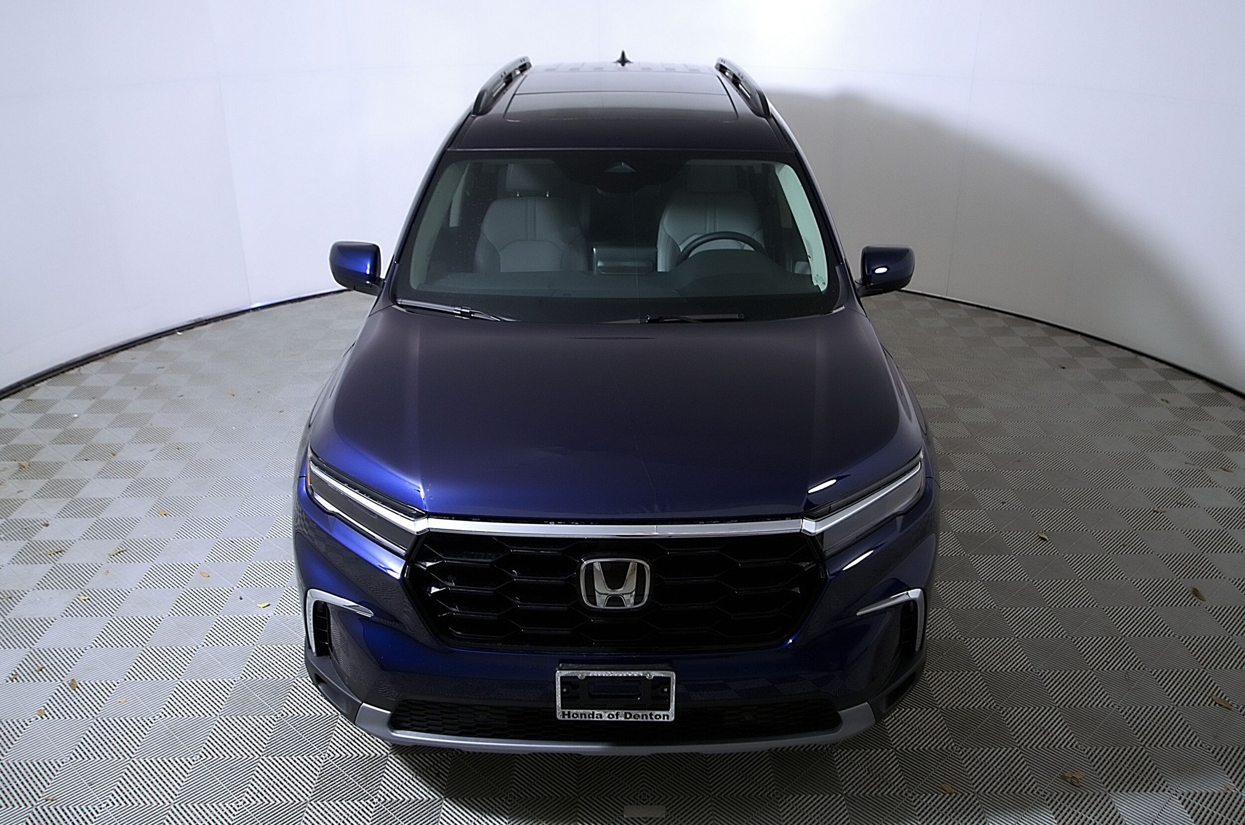 2025 Honda Pilot Touring photo 4