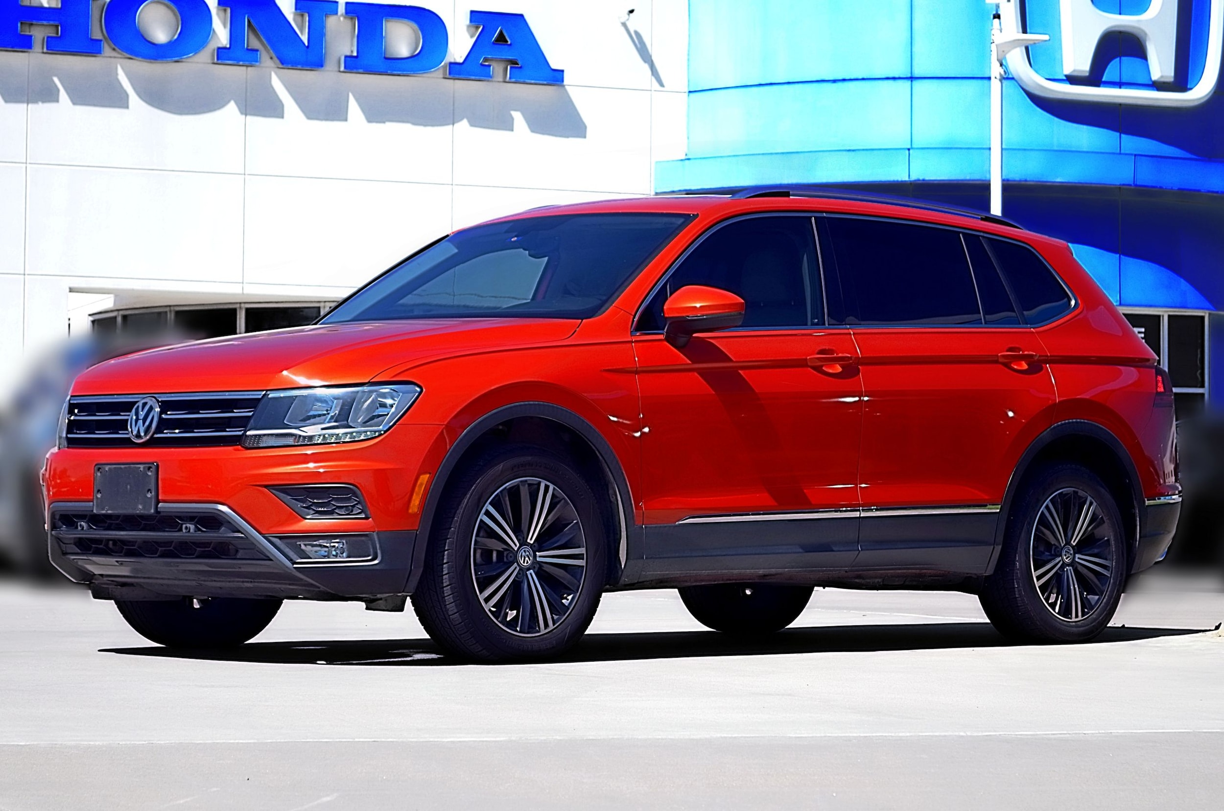 2019 Volkswagen Tiguan 2.0T SEL's photo