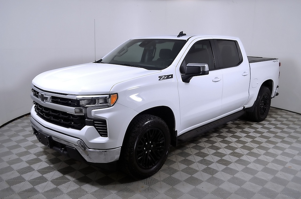 Used 2024 Chevrolet Silverado 1500 LT w/1LT Truck Crew Cab