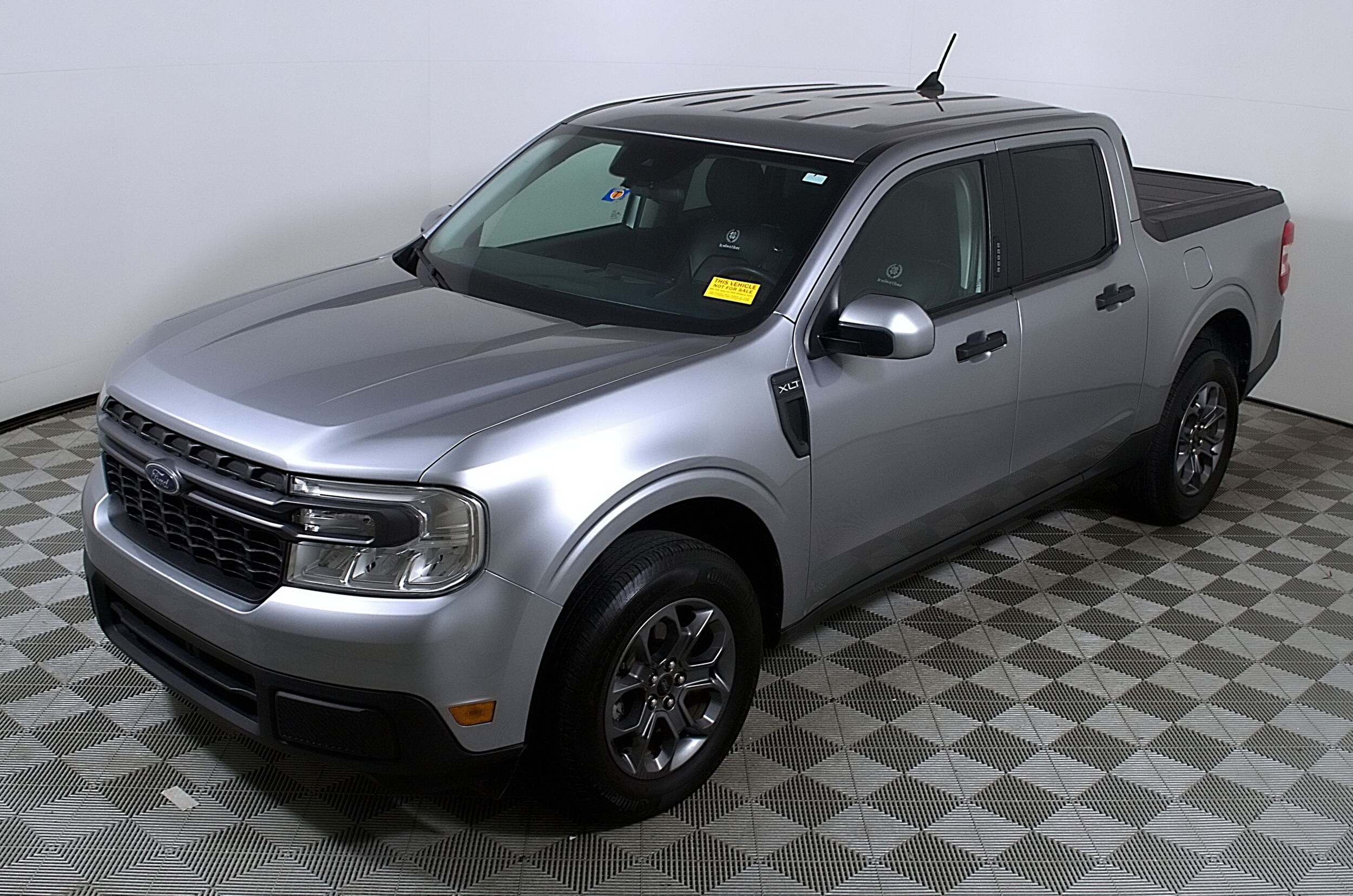 2023 Ford Maverick XLT photo 3