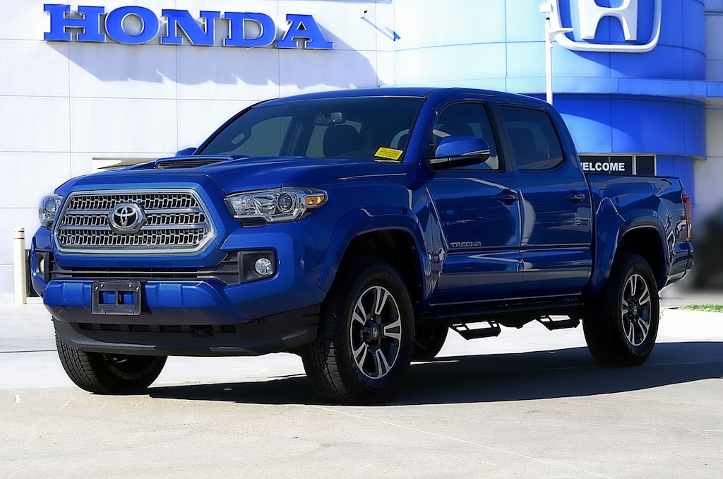 Used 2017 Toyota Tacoma Truck Double Cab