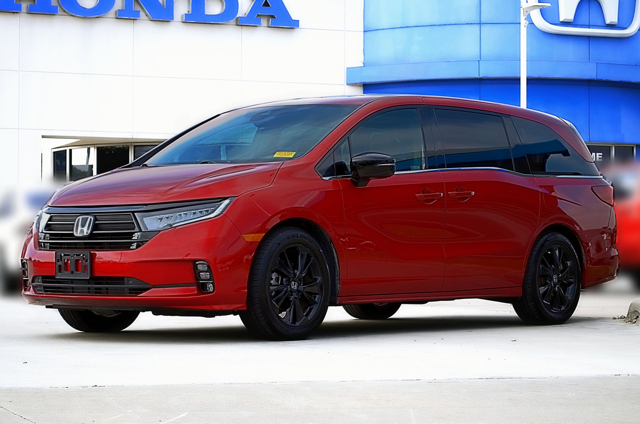 2023 Honda Odyssey SPORT's photo