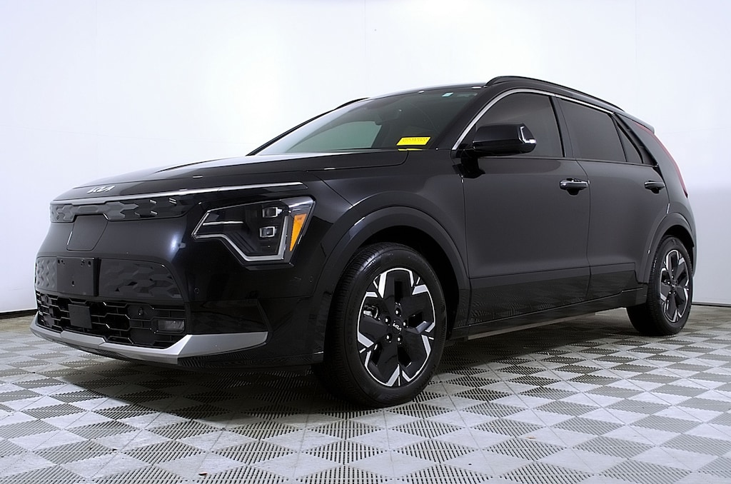 Used 2023 Kia Niro EV Wave SUV