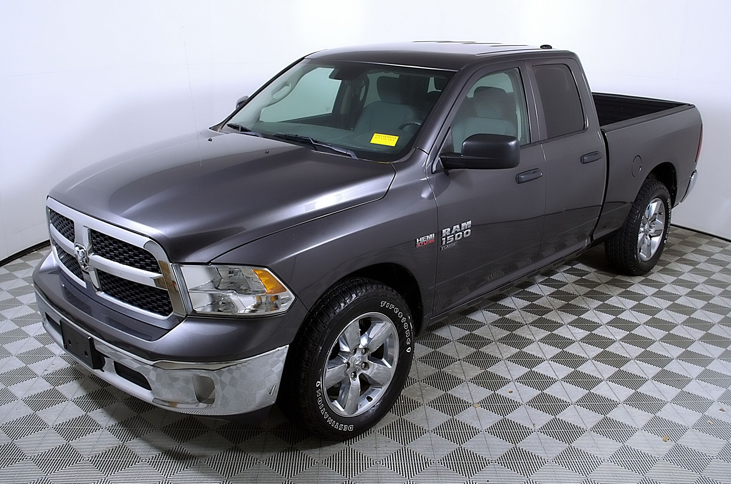 2019 Ram 1500 Classic Tradesman photo 3