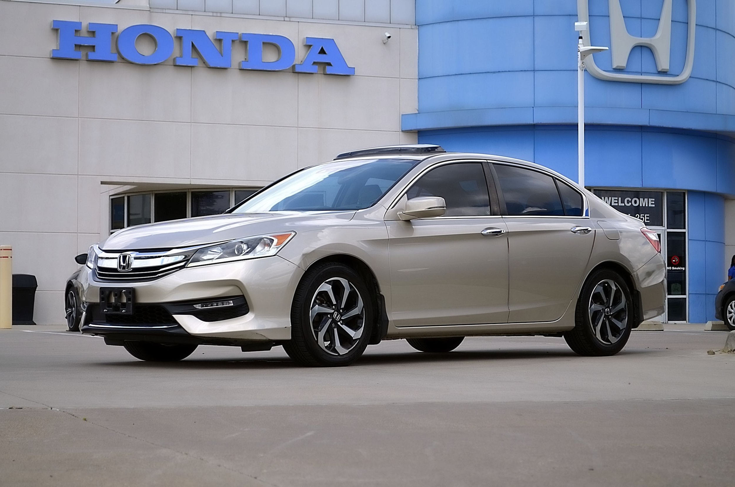 2017 Honda Accord EX CVT w/Honda Sensing's photo