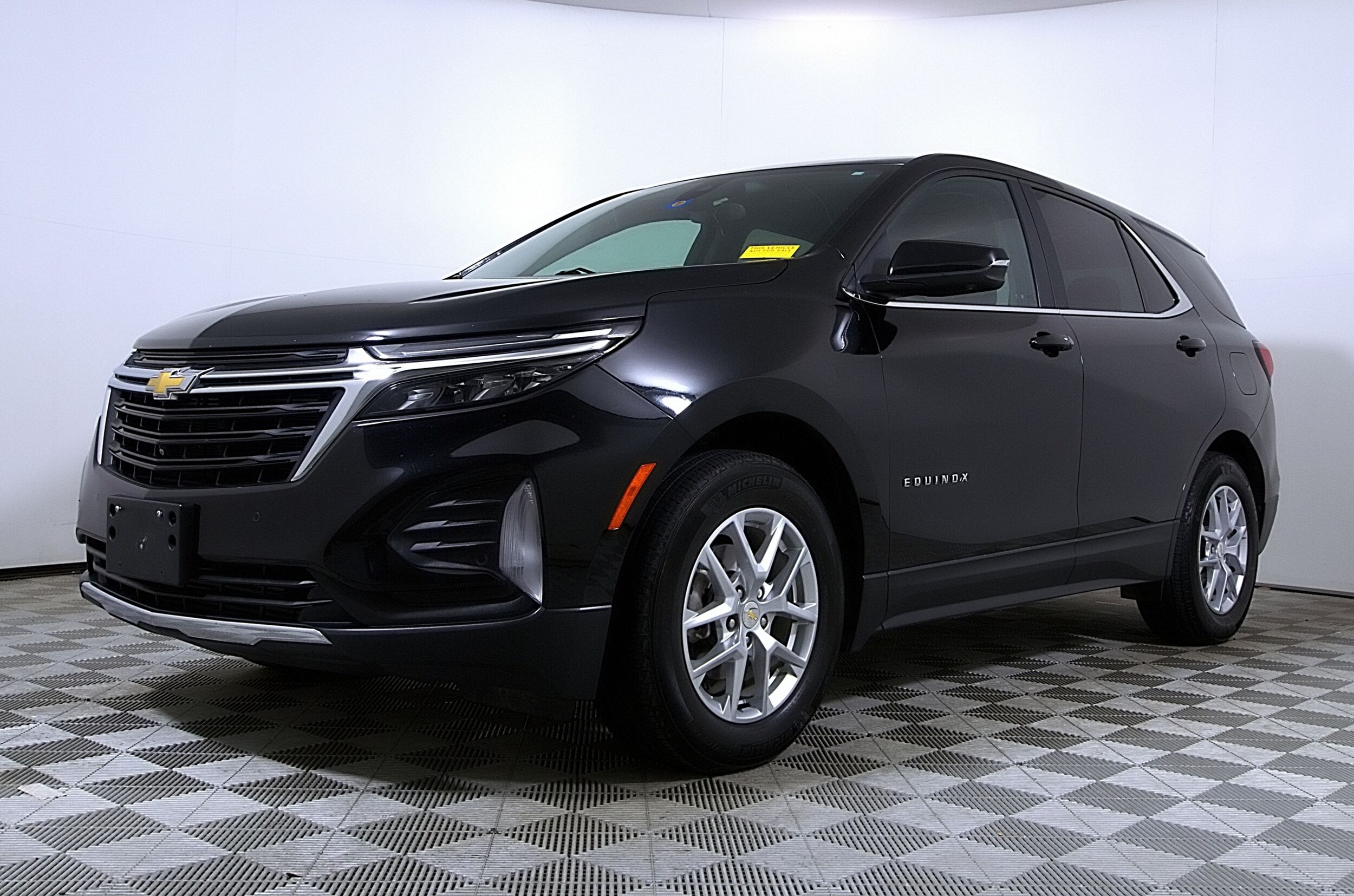 2022 Chevrolet Equinox photo 2