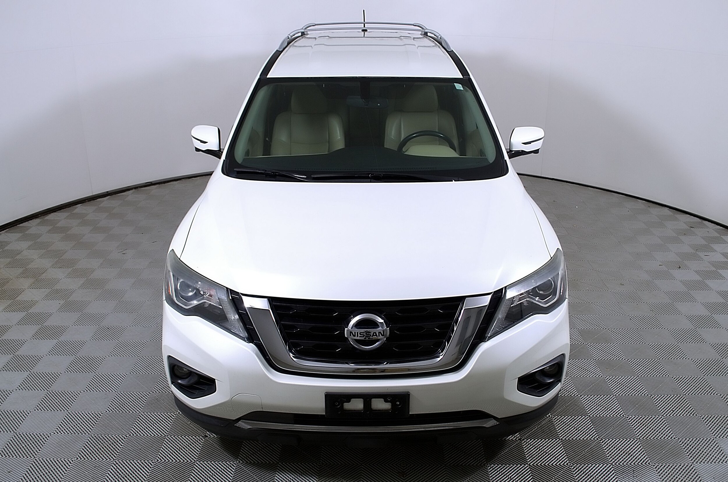 2018 Nissan Pathfinder SL photo 4