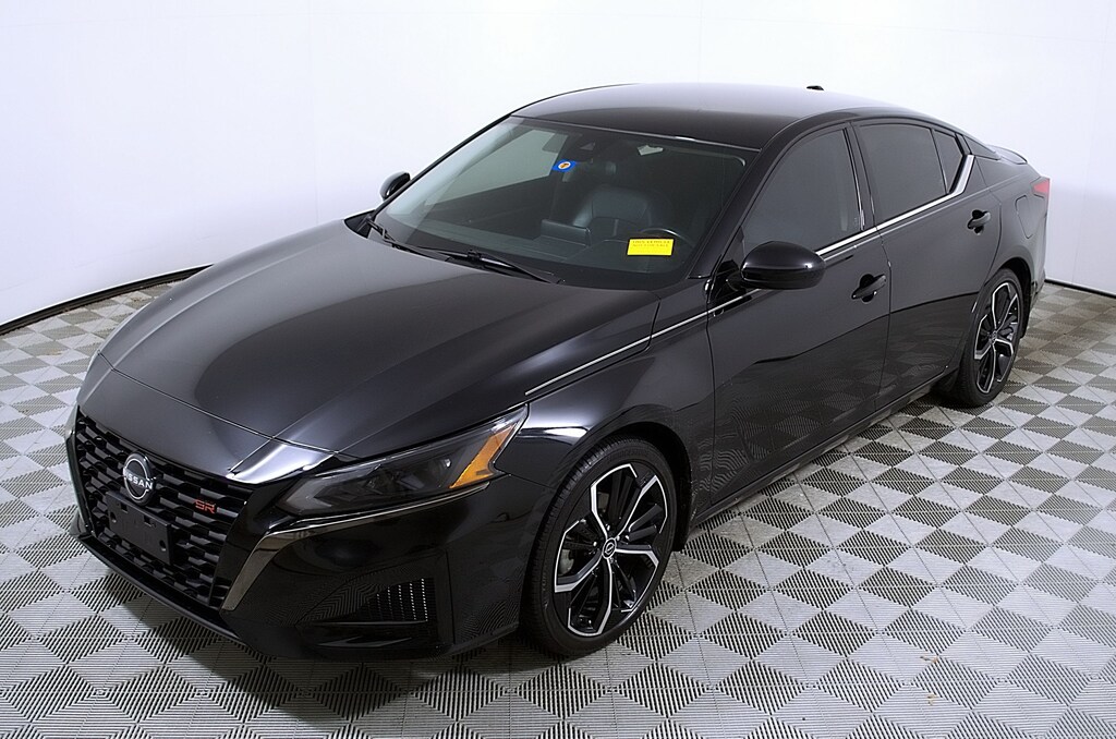 Used 2023 Nissan Altima 2.5 SR Sedan