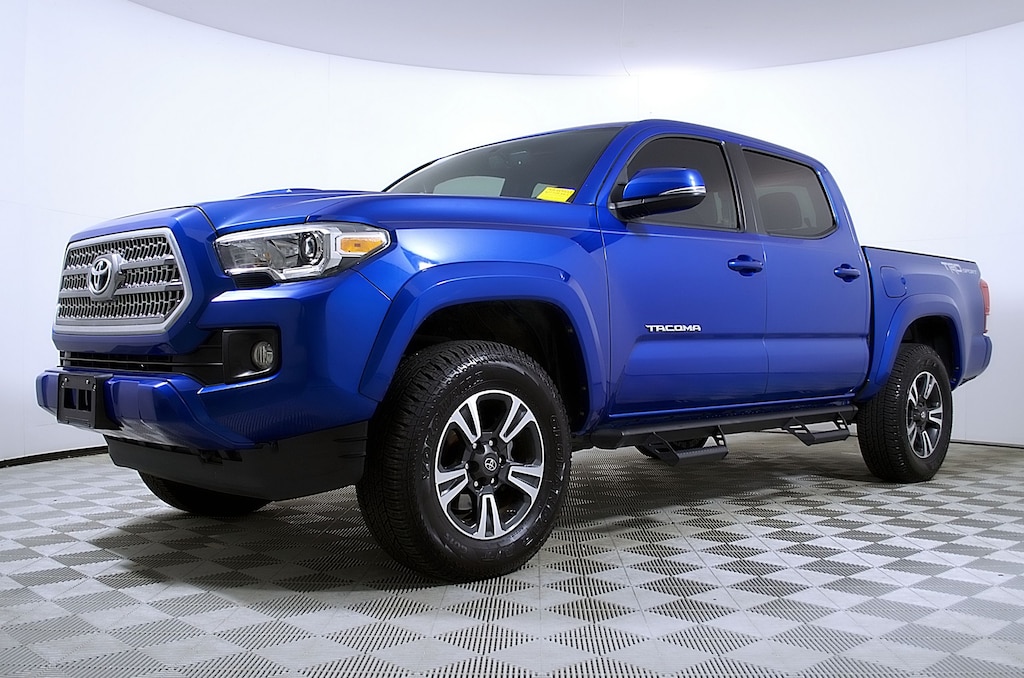 Used 2017 Toyota Tacoma Truck Double Cab