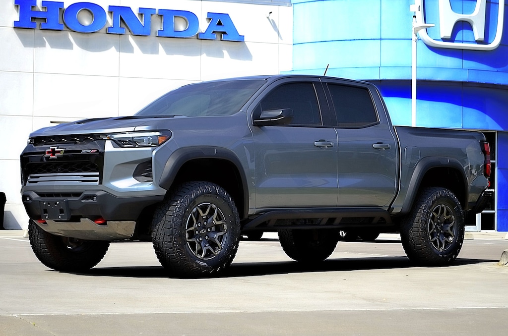 Used 2025 Chevrolet Colorado ZR2 Truck Crew Cab