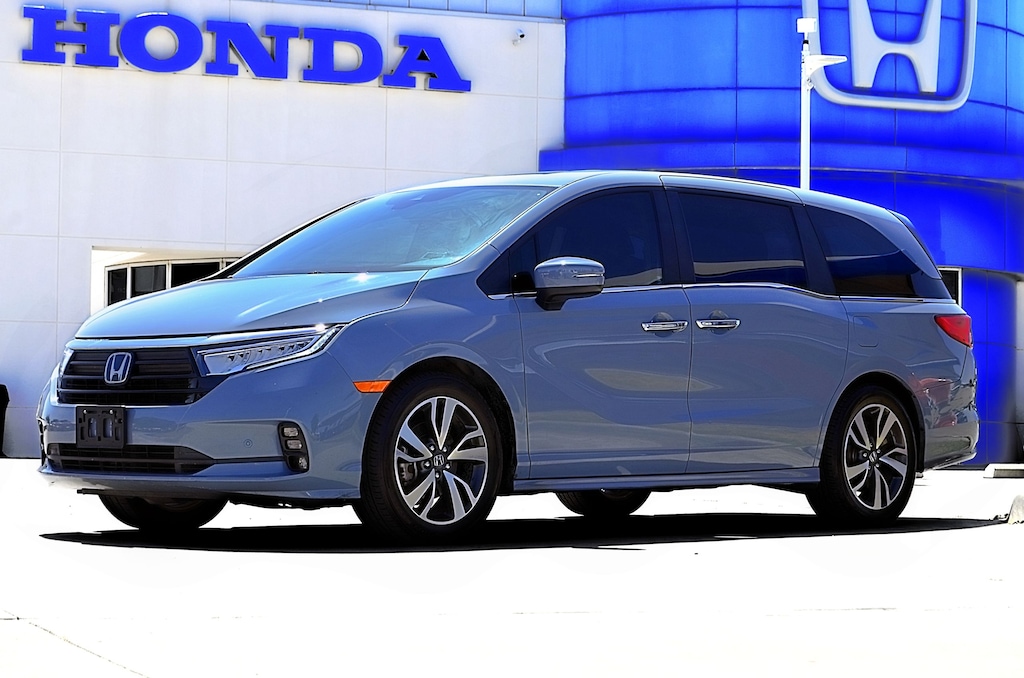 Used 2024 Honda Odyssey Touring Van