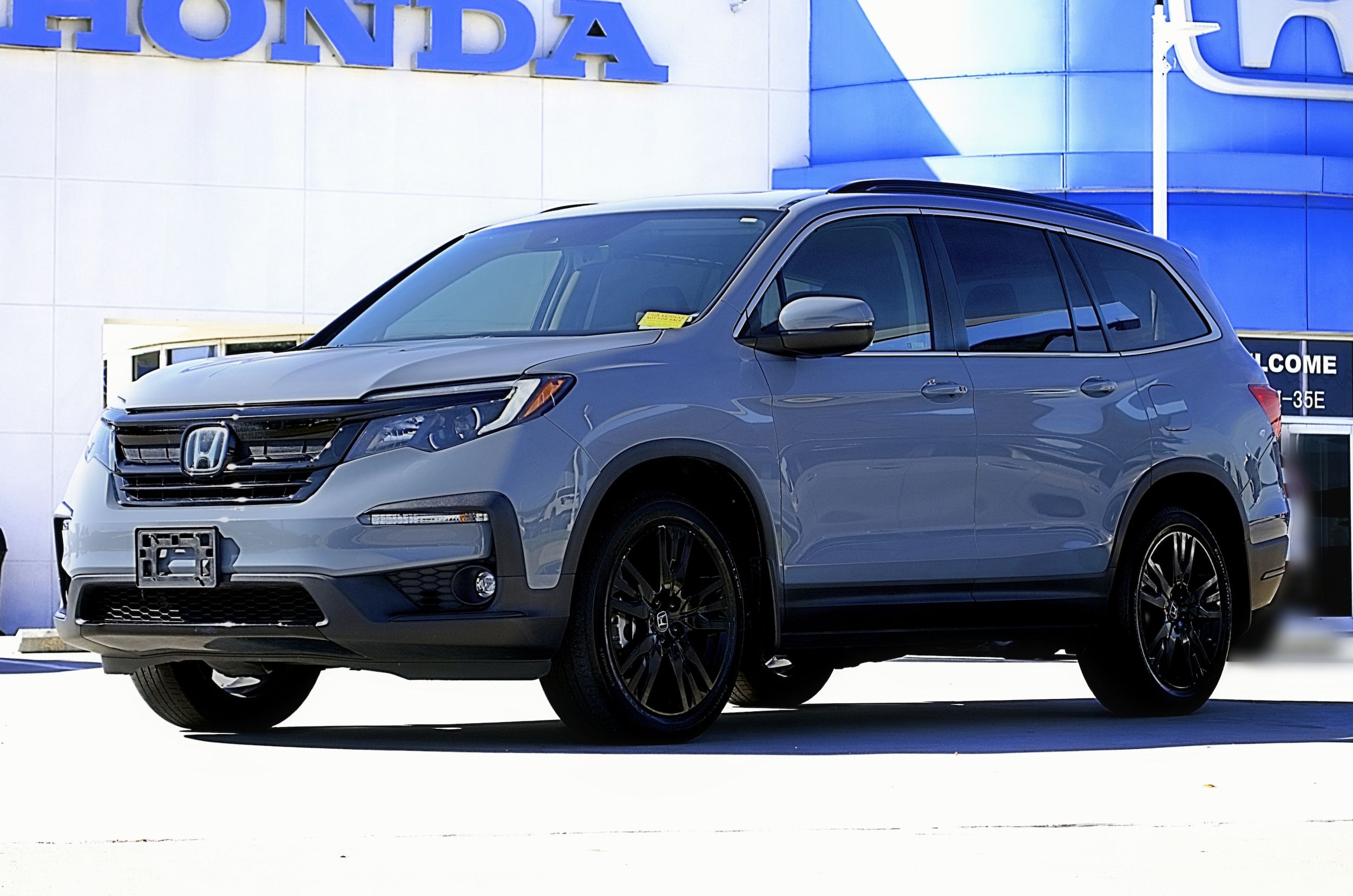 2022 Honda Pilot SE's photo