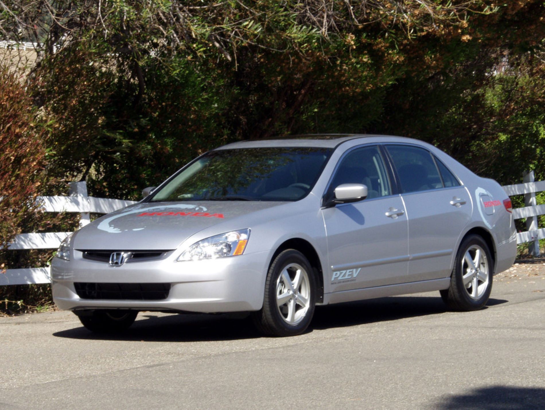 A 2003 Honda Accord fifth generation coupe