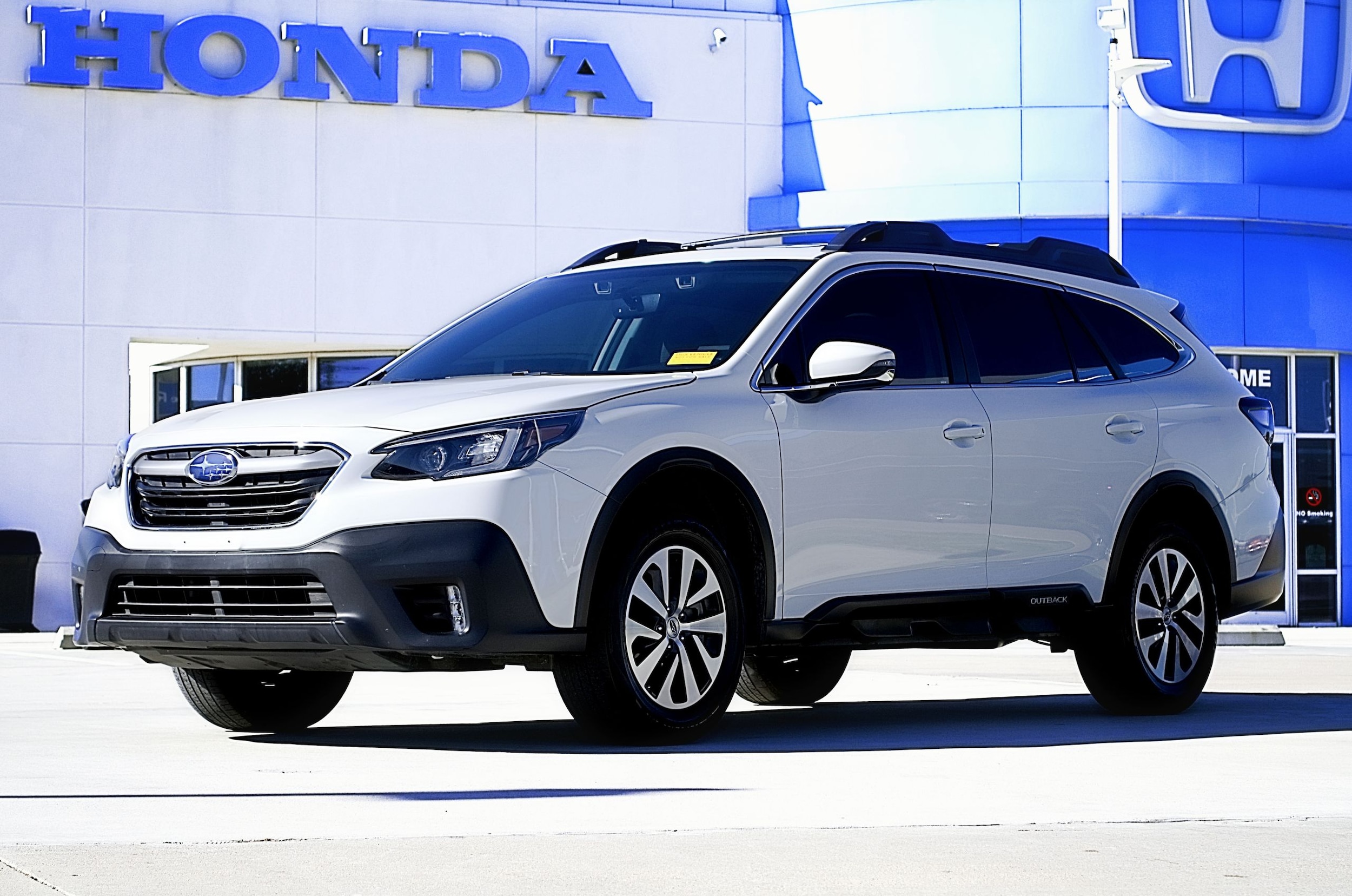 2022 Subaru Outback Premium's photo