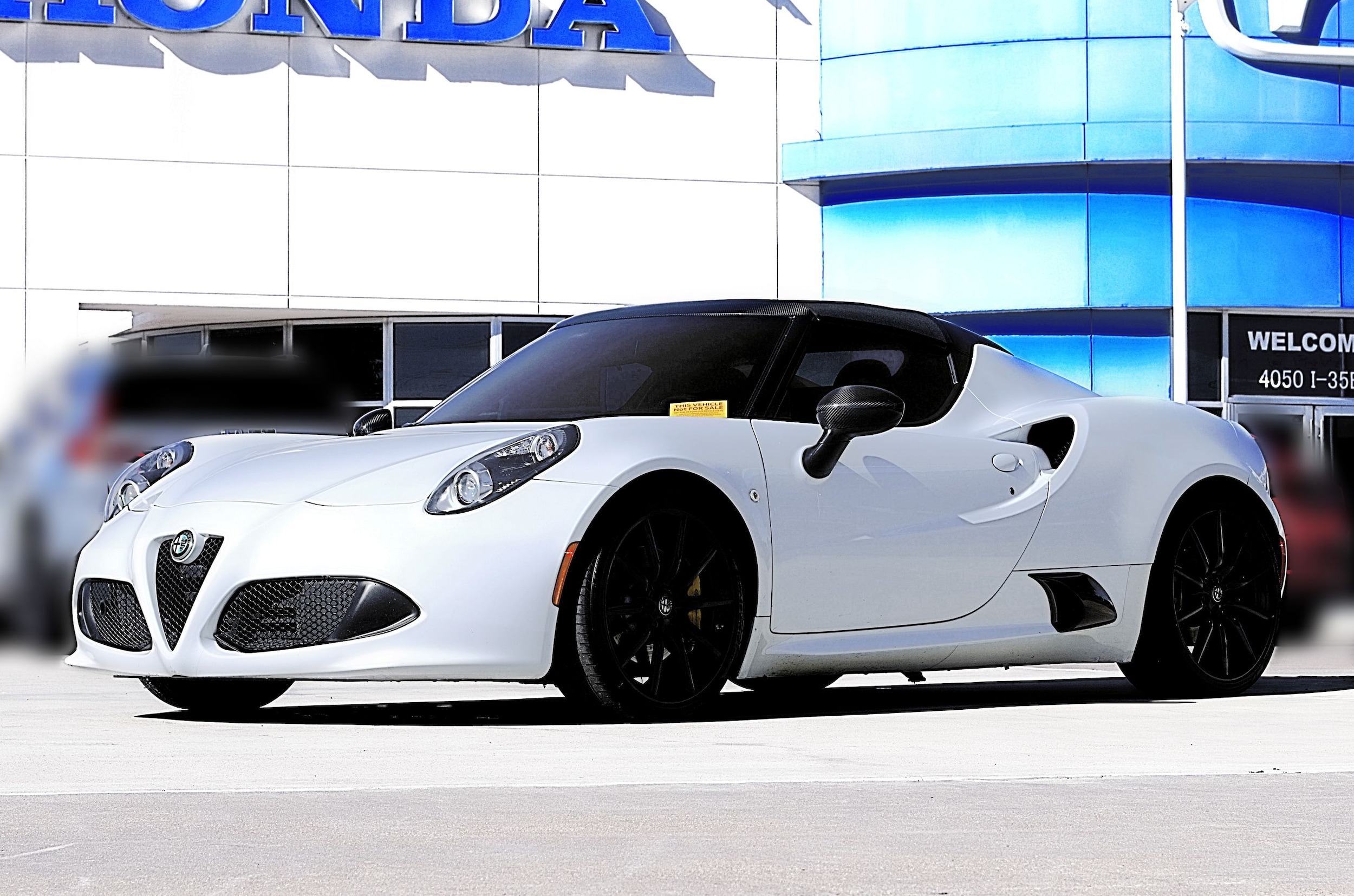 2015 Alfa Romeo 4C Spider's photo