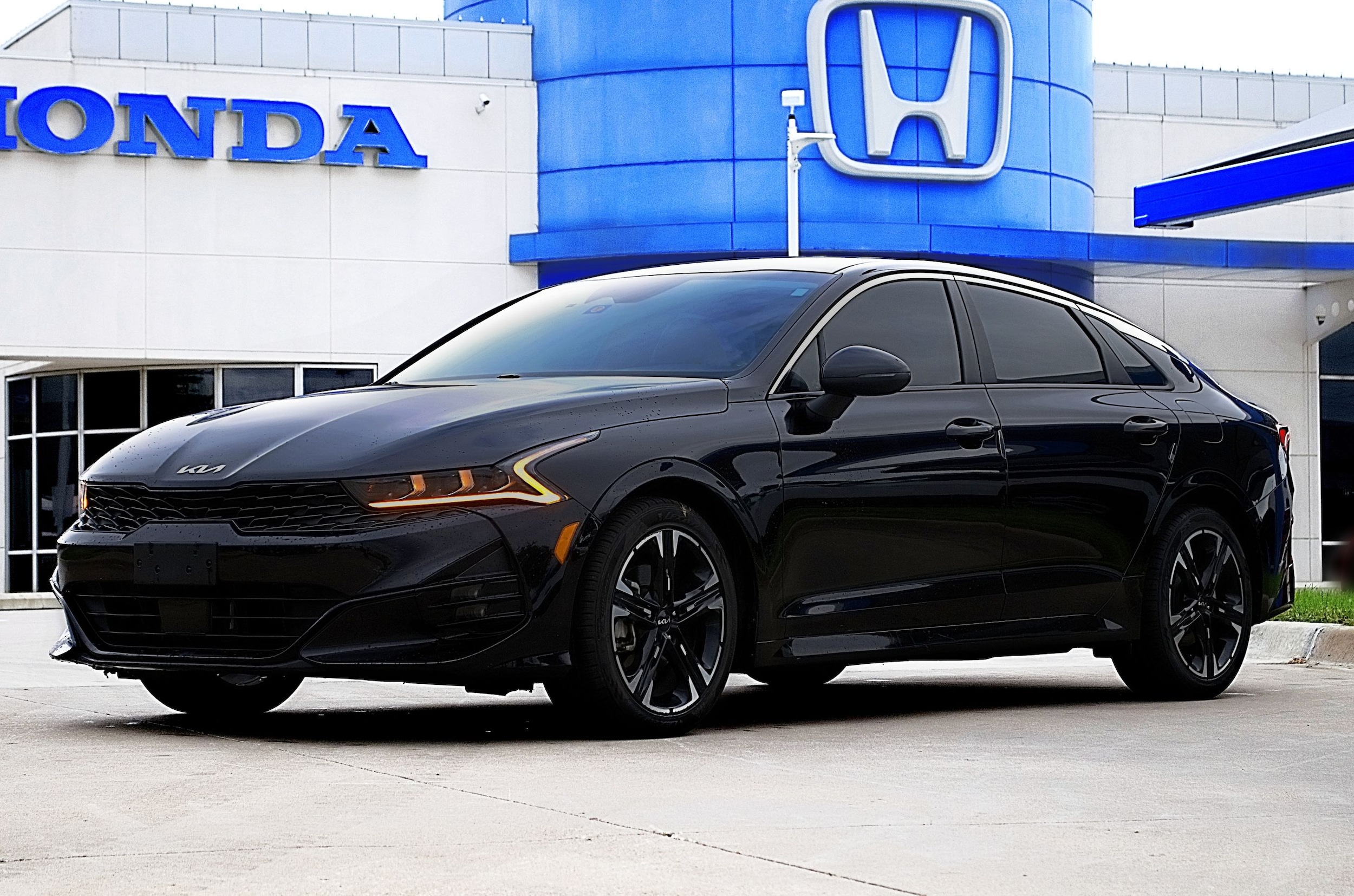 2024 Kia Optima GT-Line FWD's photo