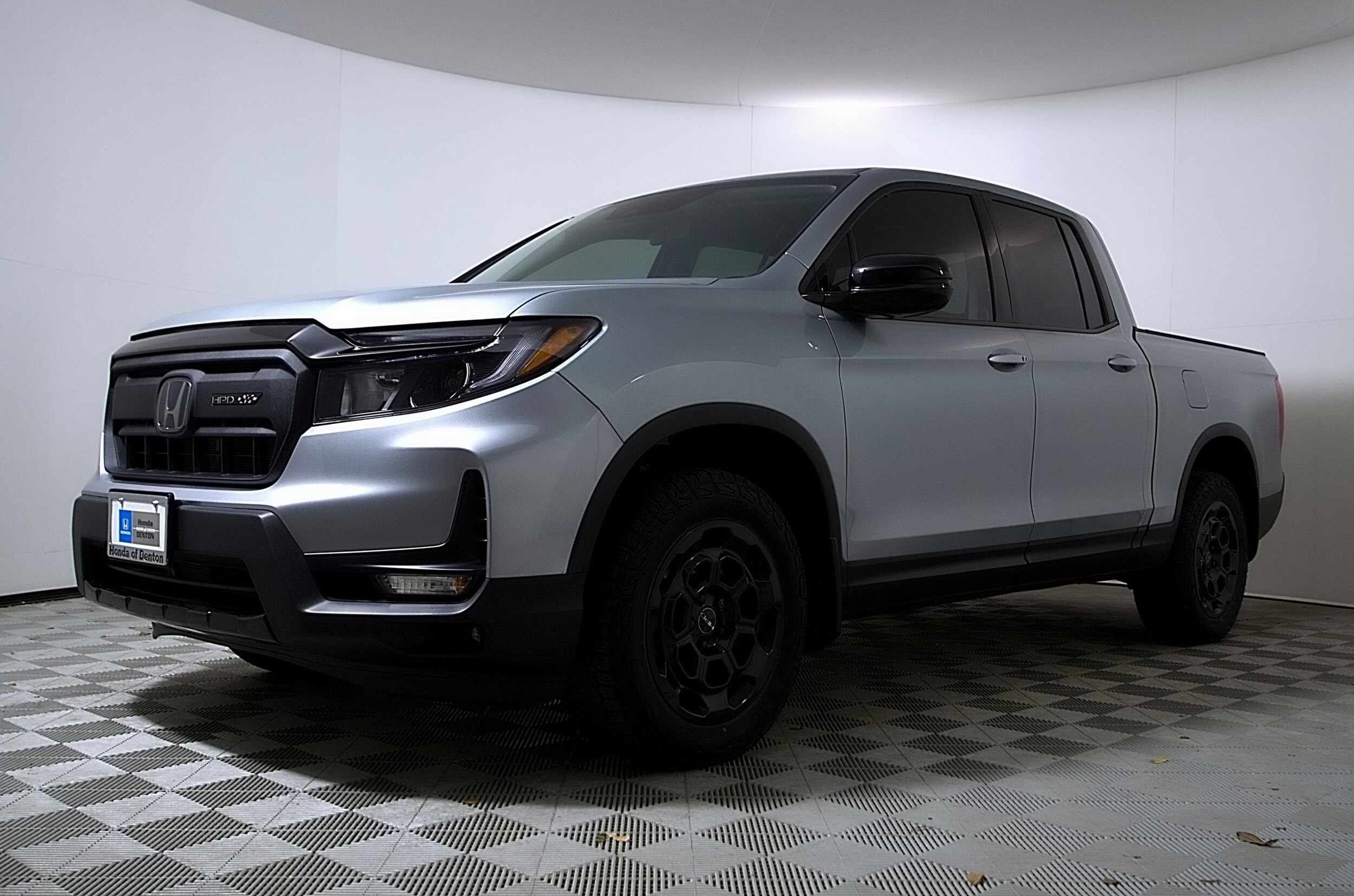 2025 Honda Ridgeline Sport photo 2