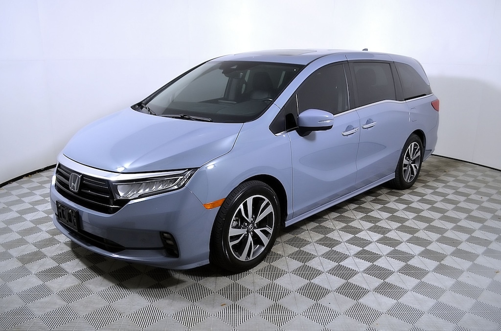 Used 2024 Honda Odyssey Touring Van