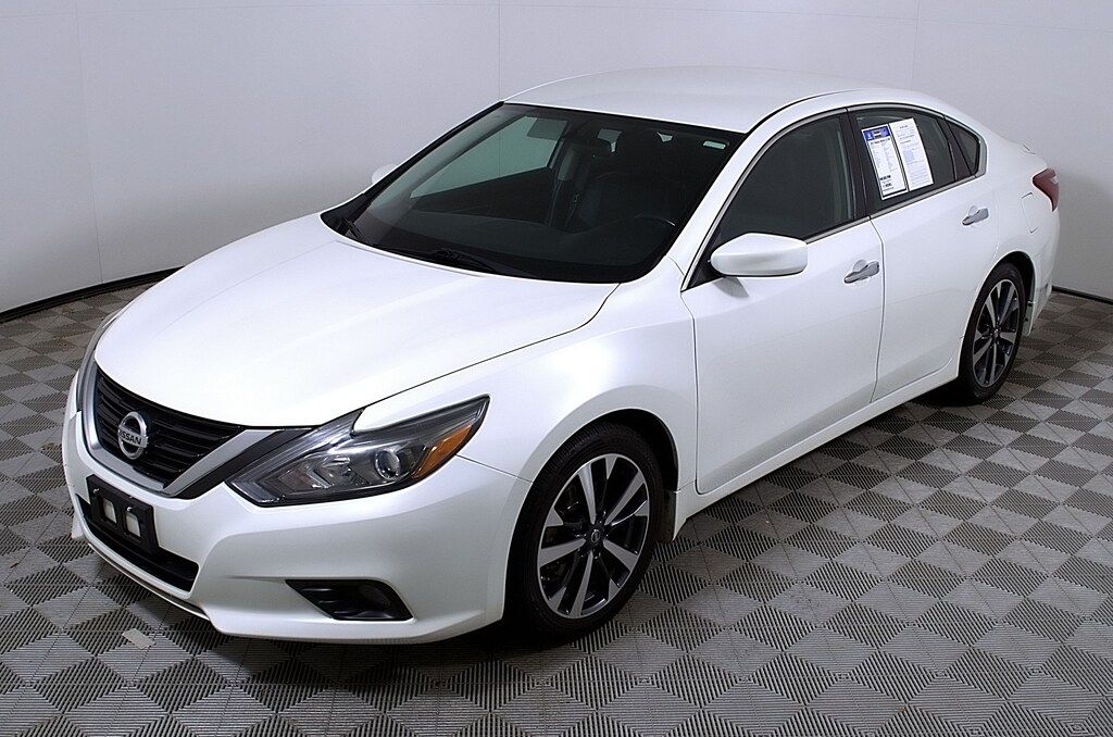 Used 2017 Nissan Altima 2.5 Sedan