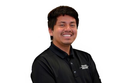 Staff member Leo Perez from ID_be1b9df63915