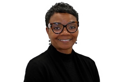 Staff member Star Short from ID_be1b9df63915