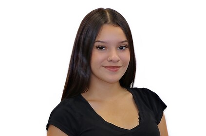 Staff member Samantha Olvera from ID_be1b9df63915
