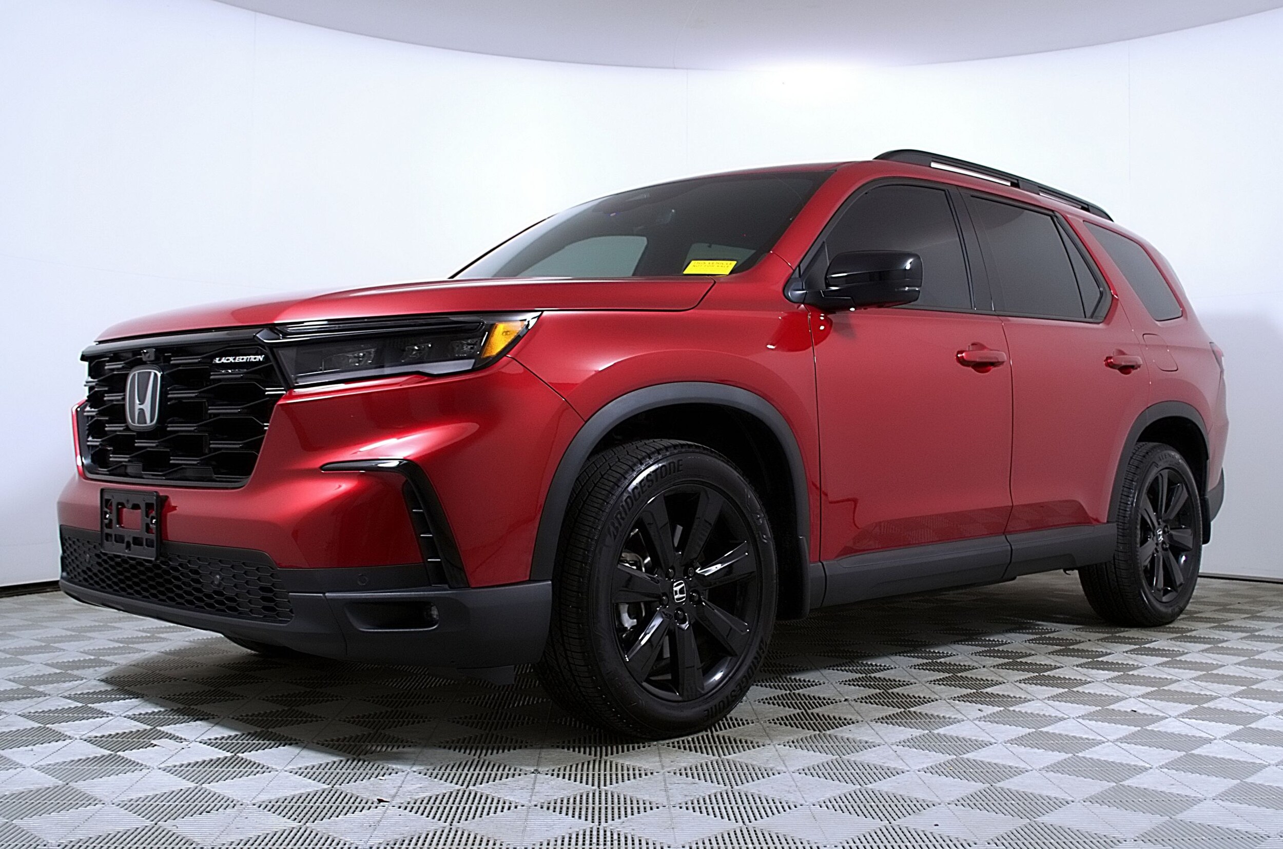 2025 Honda Pilot Black Edition photo 2