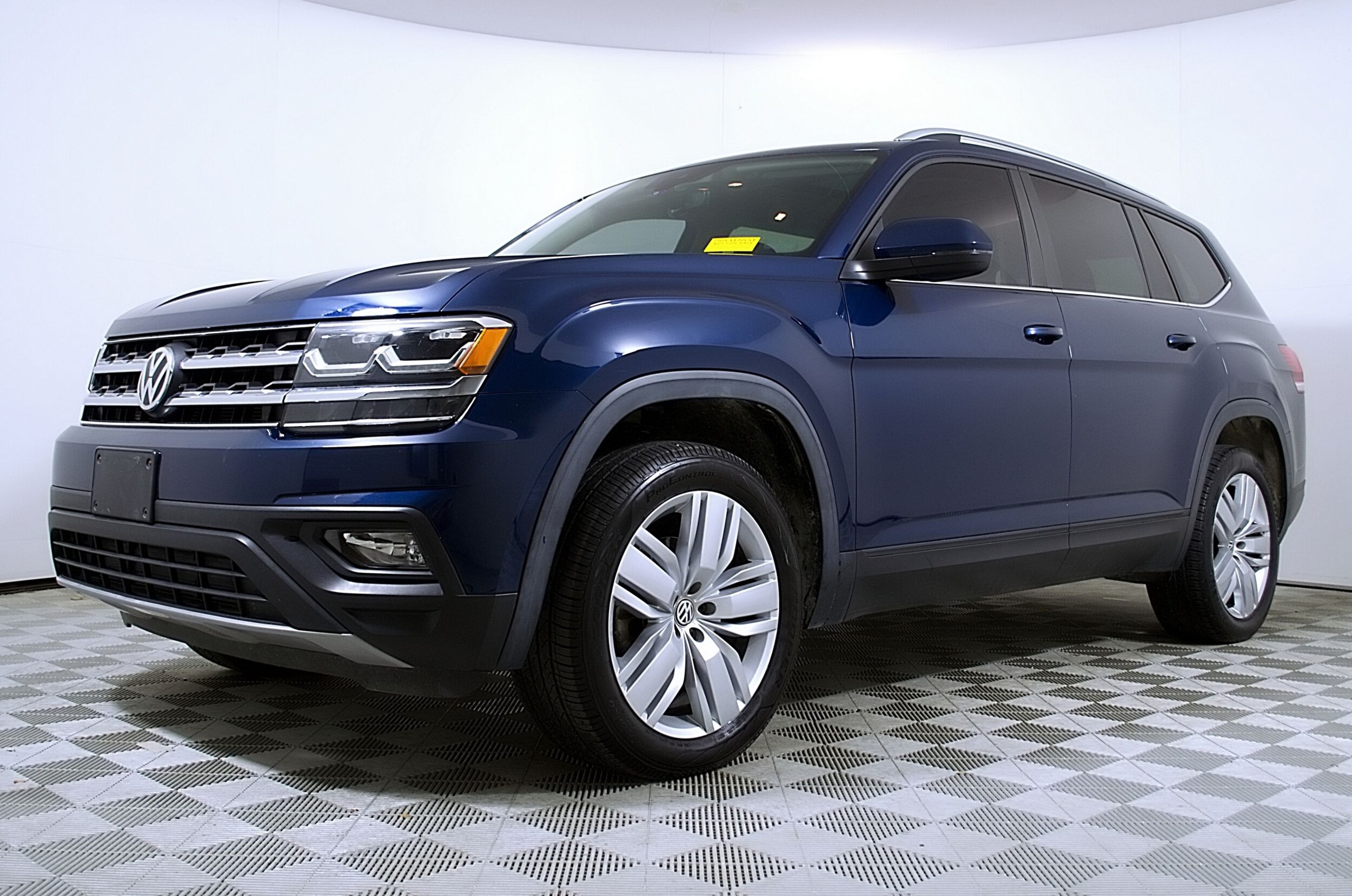 2019 Volkswagen Atlas SE Technology photo 2