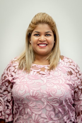 Staff member Nadia McClain from ID_2bbe9fd543b4