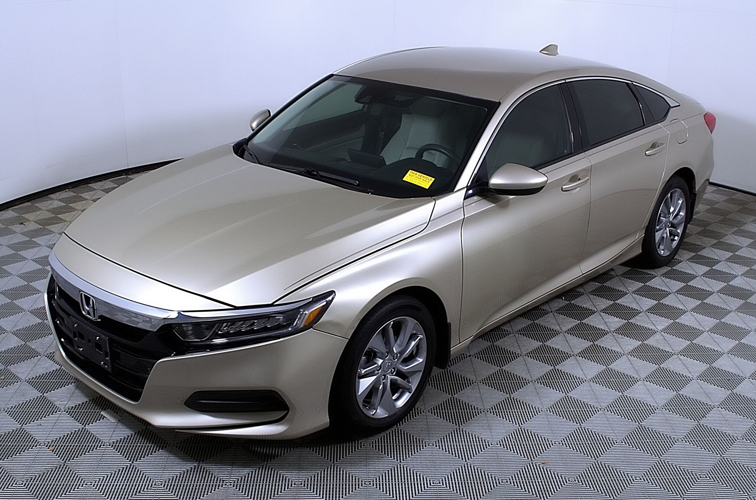 2018 Honda Accord LX photo 2