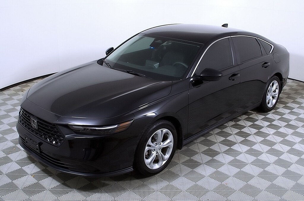 Used 2023 Honda Accord LX Sedan