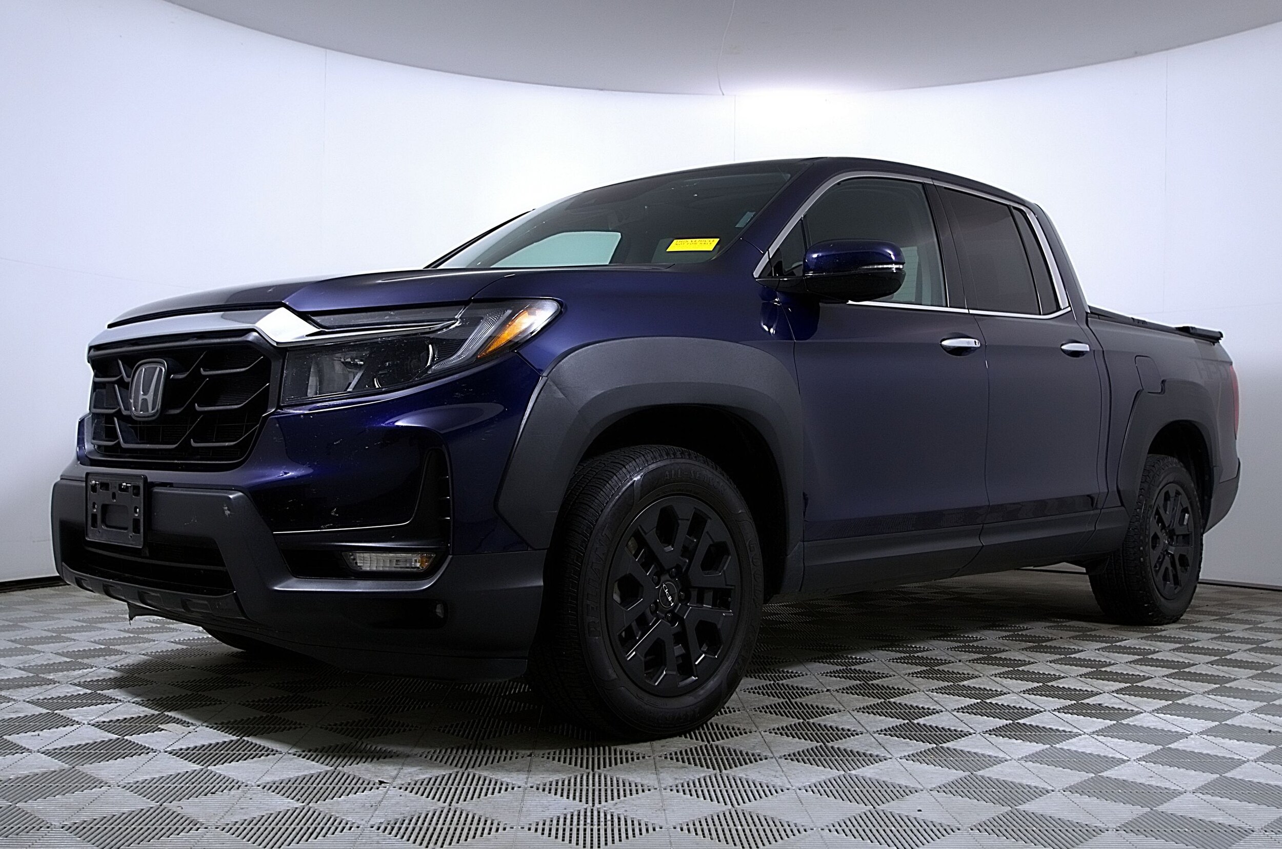 2022 Honda Ridgeline RTL-E photo 2