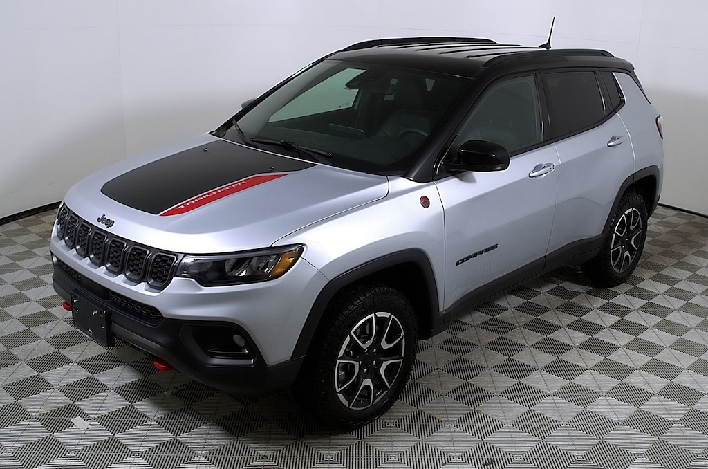 Used 2024 Jeep Compass Trailhawk SUV