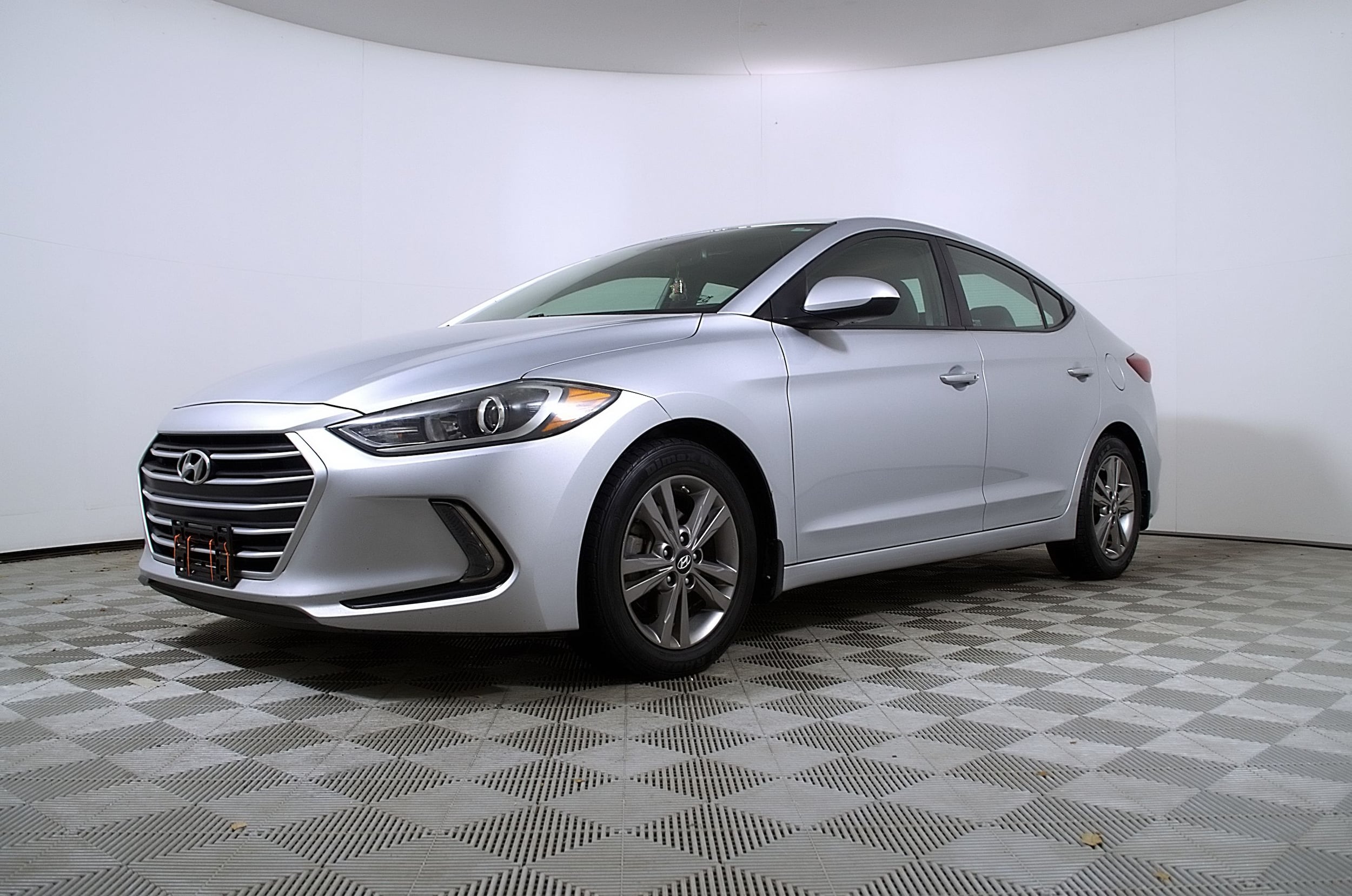 Used 2018 Hyundai Elantra Value Edition with VIN KMHD84LF9JU665888 for sale in Denton, TX